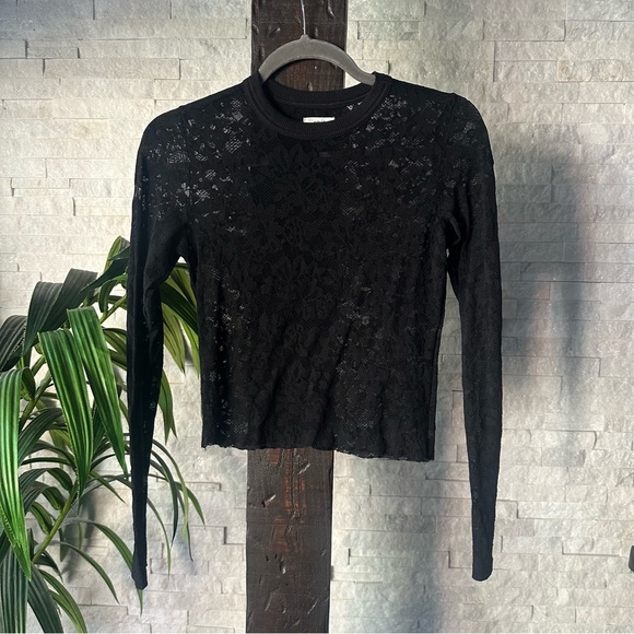 Aerie Essential Lace Layering T-Shirt Black Floral Mesh Size XS - Picture 2 of 7
